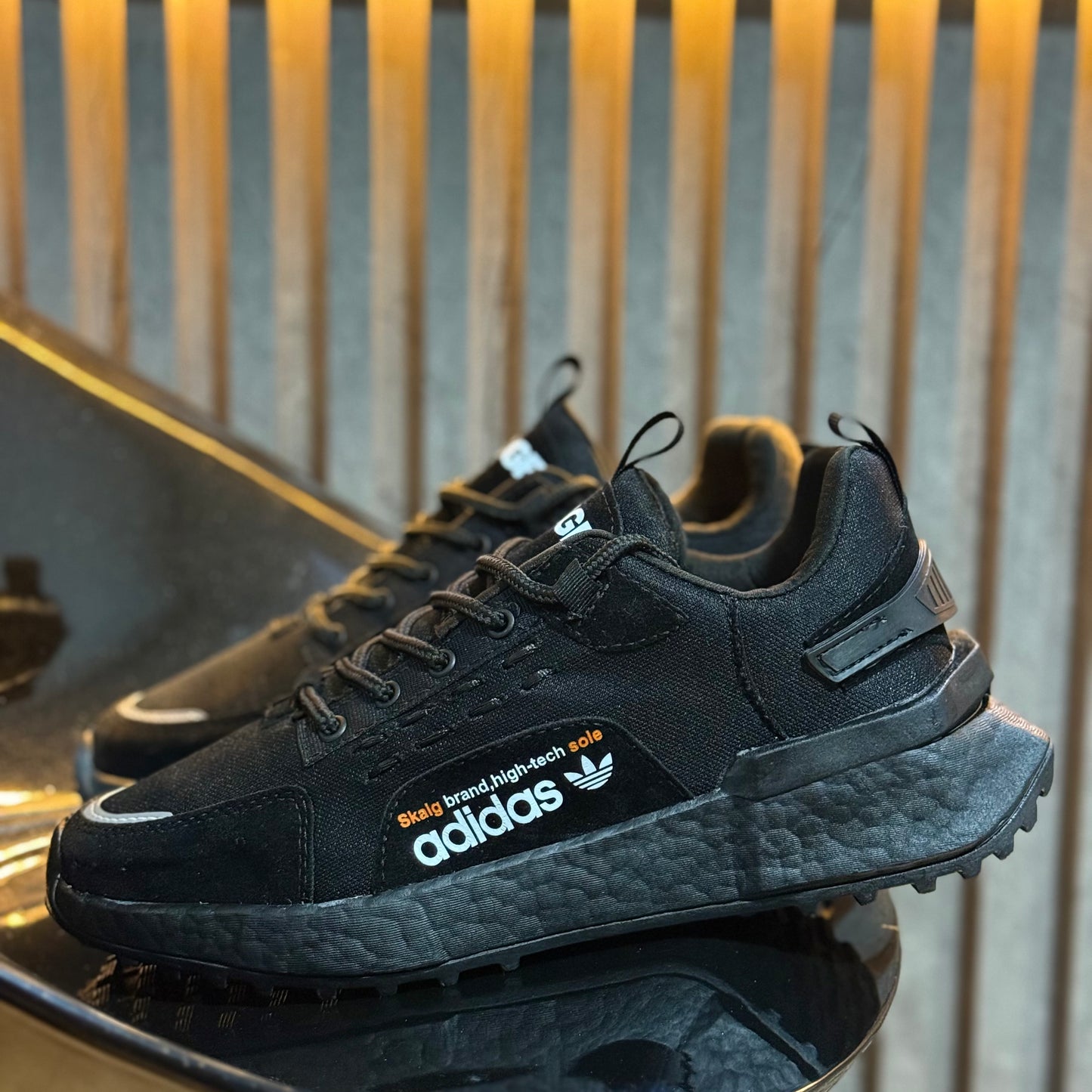 Adidas Sikaige